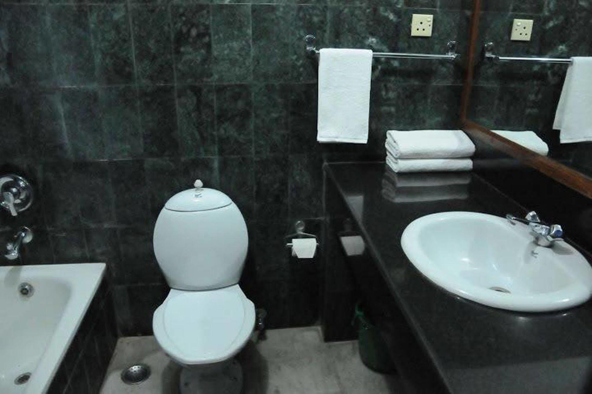 Hotel Clarion Jawalakhel Lalitpur Екстер'єр фото